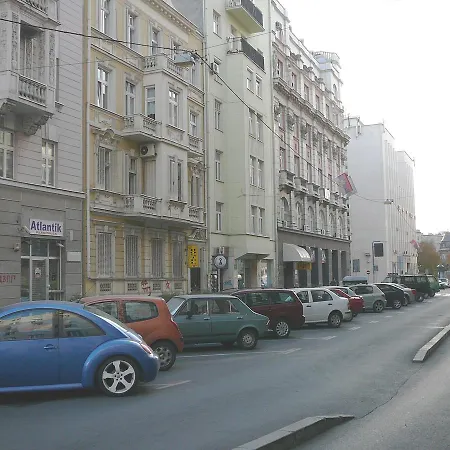 Balkan-inn Studio Centar * Belgrade